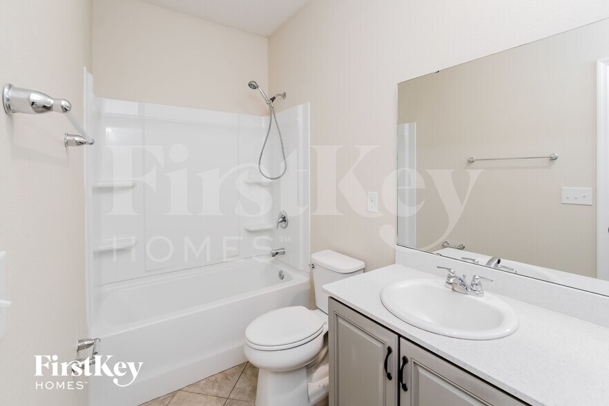Building Photo - 9787 Bridgeway Ave
