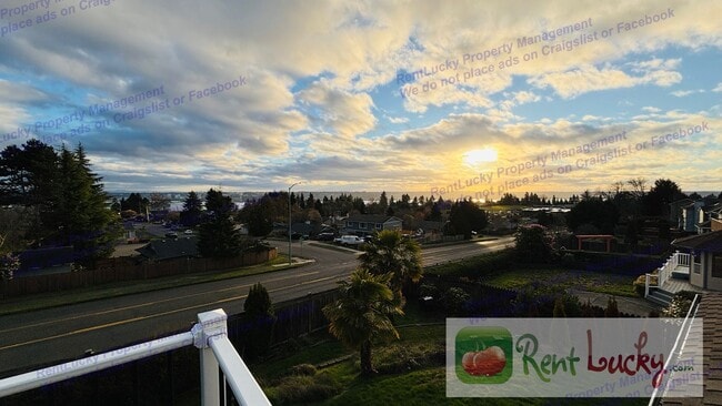 Building Photo - Browns Point View Home in Harbor Ridge | Large Yard | Beautiful View