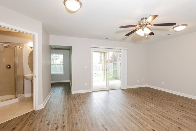 Building Photo - 1205 Heritage Links Dr