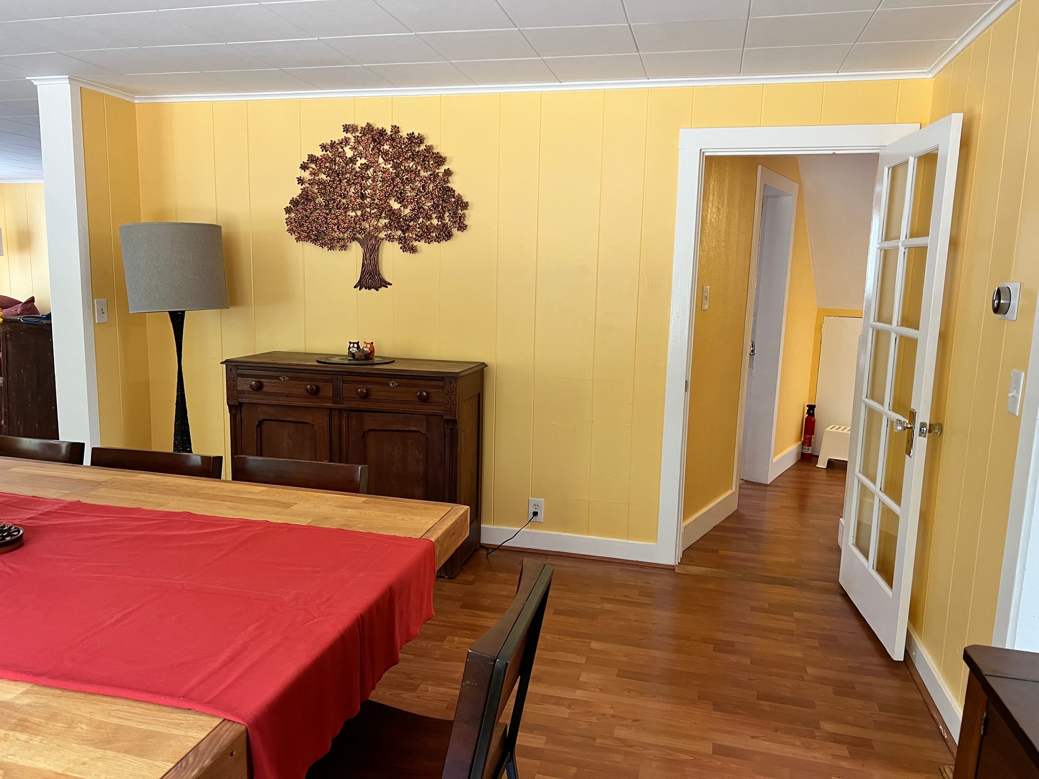 Dining Room and view to hallway - 2123 Park St