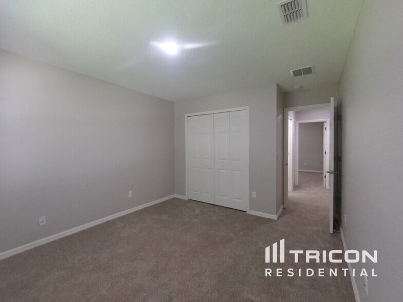 Building Photo - 800 Silvertip Rd