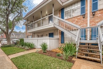 Building Photo - 2350 Bering Dr