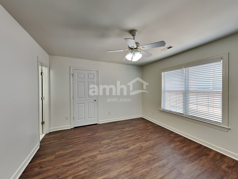 Building Photo - 6111 Creft Cir
