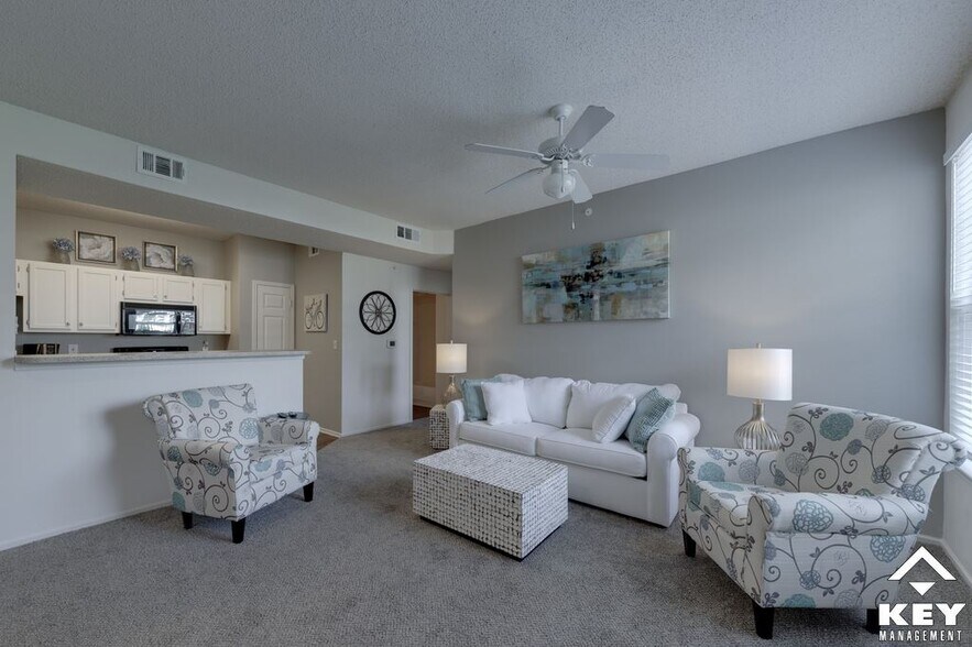 La Crosse Apartments 3650 N Woodlawn Blvd Wichita KS 67220