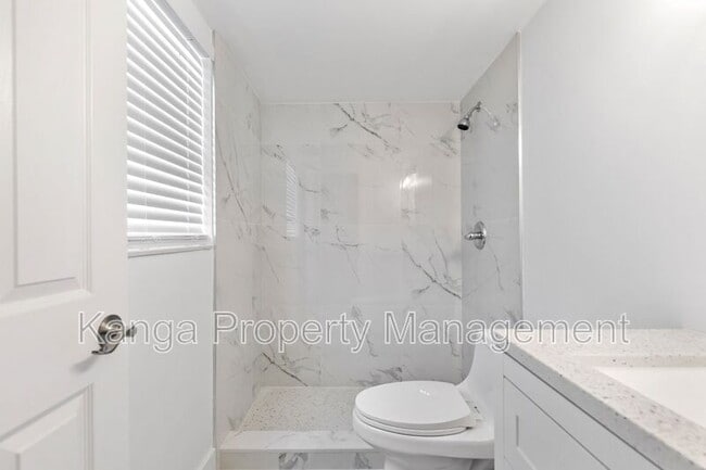 Building Photo - 11419 NW 35th St