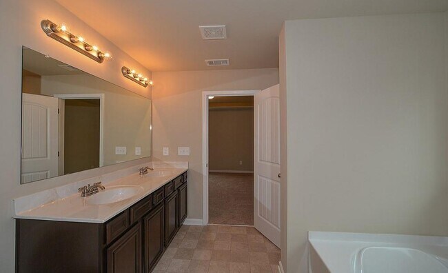 Building Photo - 313 Woodson Way