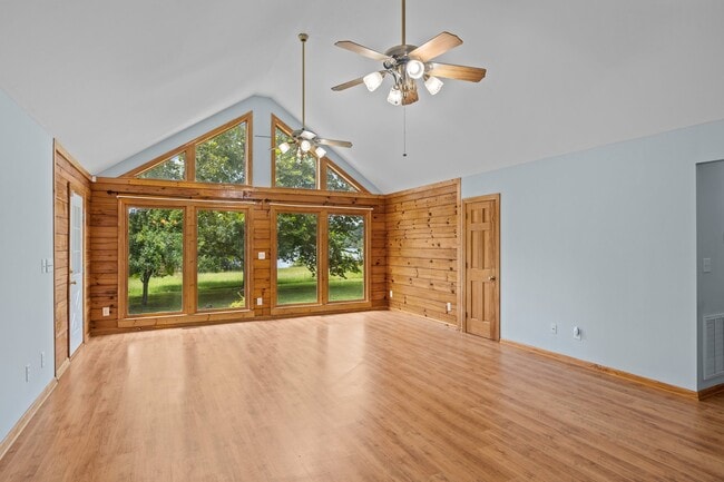 Building Photo - 126 George Jones Rd