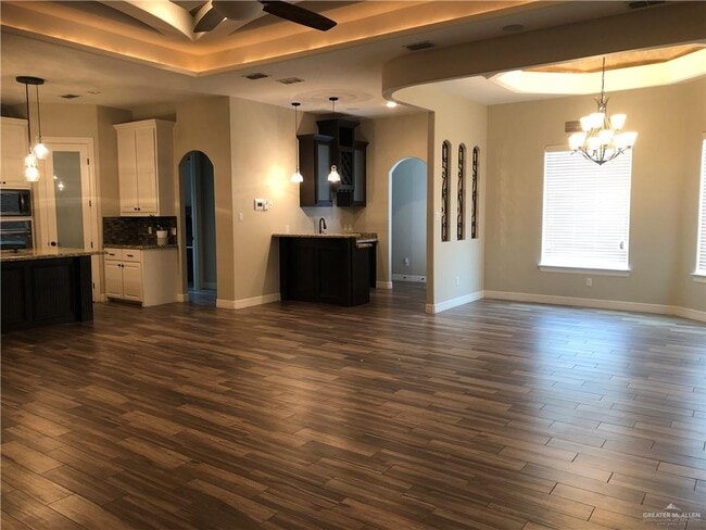 Building Photo - 25 Cornell Ave