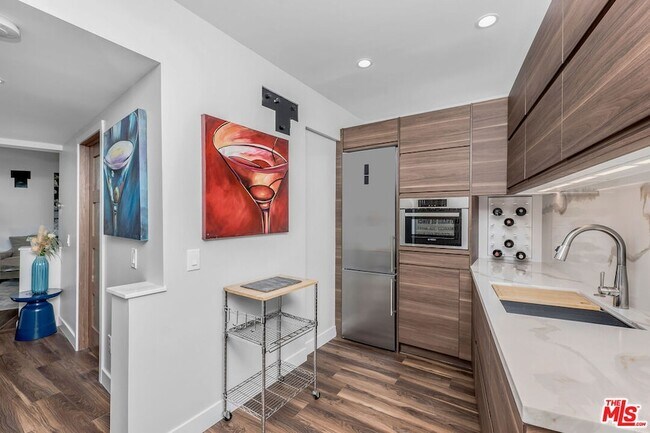 Building Photo - 3212 Wrightwood Dr