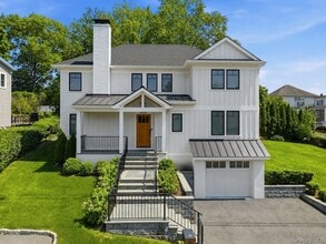 Building Photo - 525 3rd St
