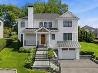 Building Photo - 525 3rd St