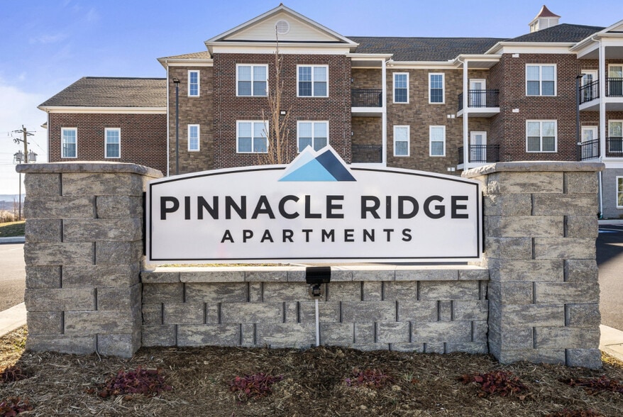 Primary Photo - Pinnacle Ridge Apartments