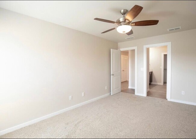 Building Photo - Bell Farms - 14403