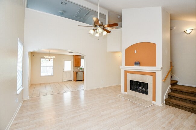 Building Photo - 1905 Creek Run Dr