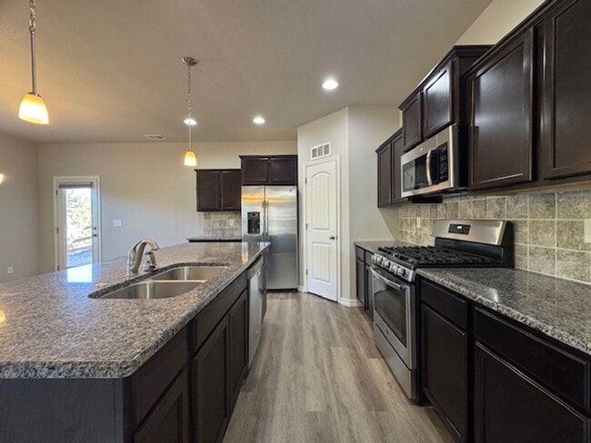 Building Photo - Nearly New 3-Bedroom Home in Beautiful Mon...
