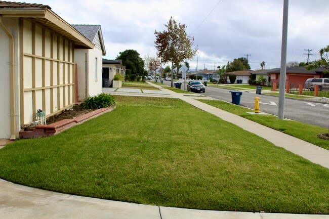 Building Photo - 13716 Purche Ave