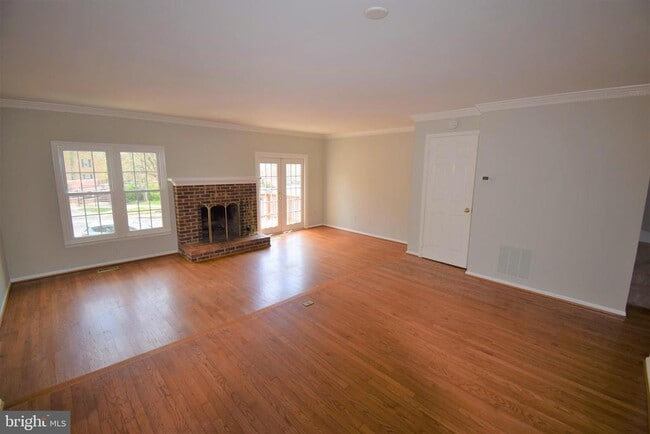 Building Photo - 8243 Cedar Landing Ct