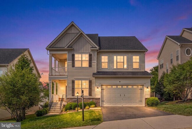 Building Photo - 42706 Chisholm Dr