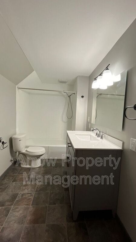 Building Photo - 4902 Madison Ave
