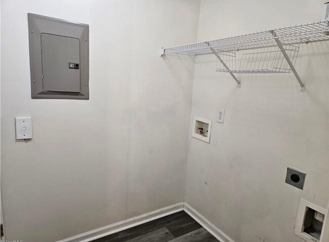 Building Photo - 2nd-level, 2-bedroom, 2-full bath condo