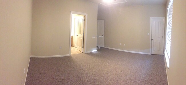 Building Photo - 2405 Brightside Dr