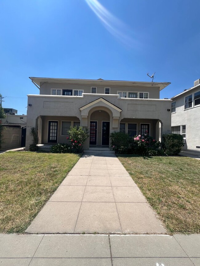 Primary Photo - 1515-1521 N. Vanness Ave