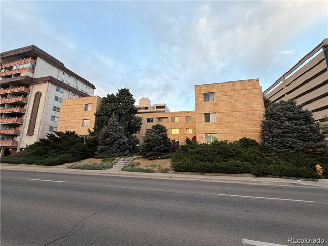 Building Photo - 1100 Colorado Blvd