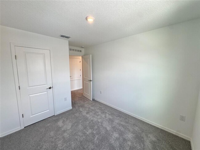 Building Photo - 3031 Jessamine Dr