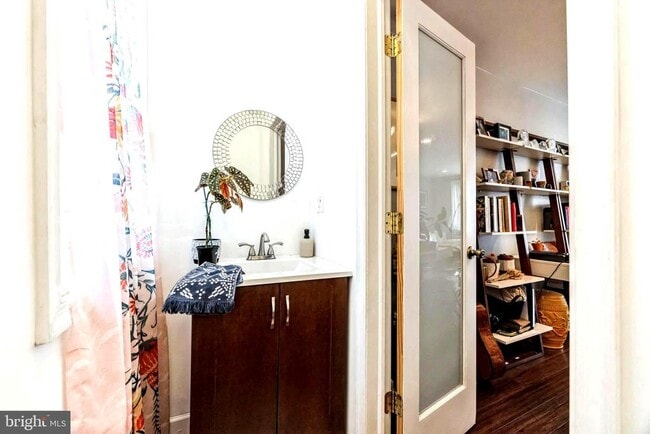 Building Photo - 1732 Manton St