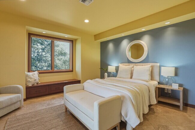 Building Photo - Beautiful 3-Bedroom Home Above Miller’s Landing with River and Mountain Vistas