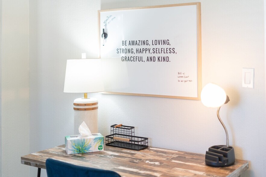 Building Photo - 7902 E Latham St