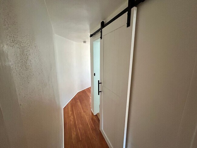 Building Photo - 4 Bedroom/2 Bath Modesto Ca