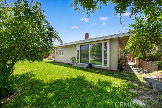 Building Photo - 1033 S Isabella Ave