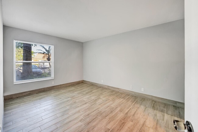 Building Photo - 480 NW 20th St