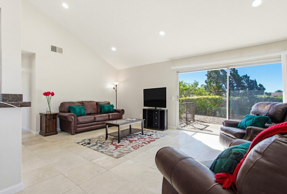 Building Photo - 17440 Plaza Cerado