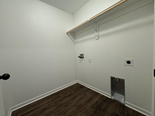 Building Photo - 7441 4th St