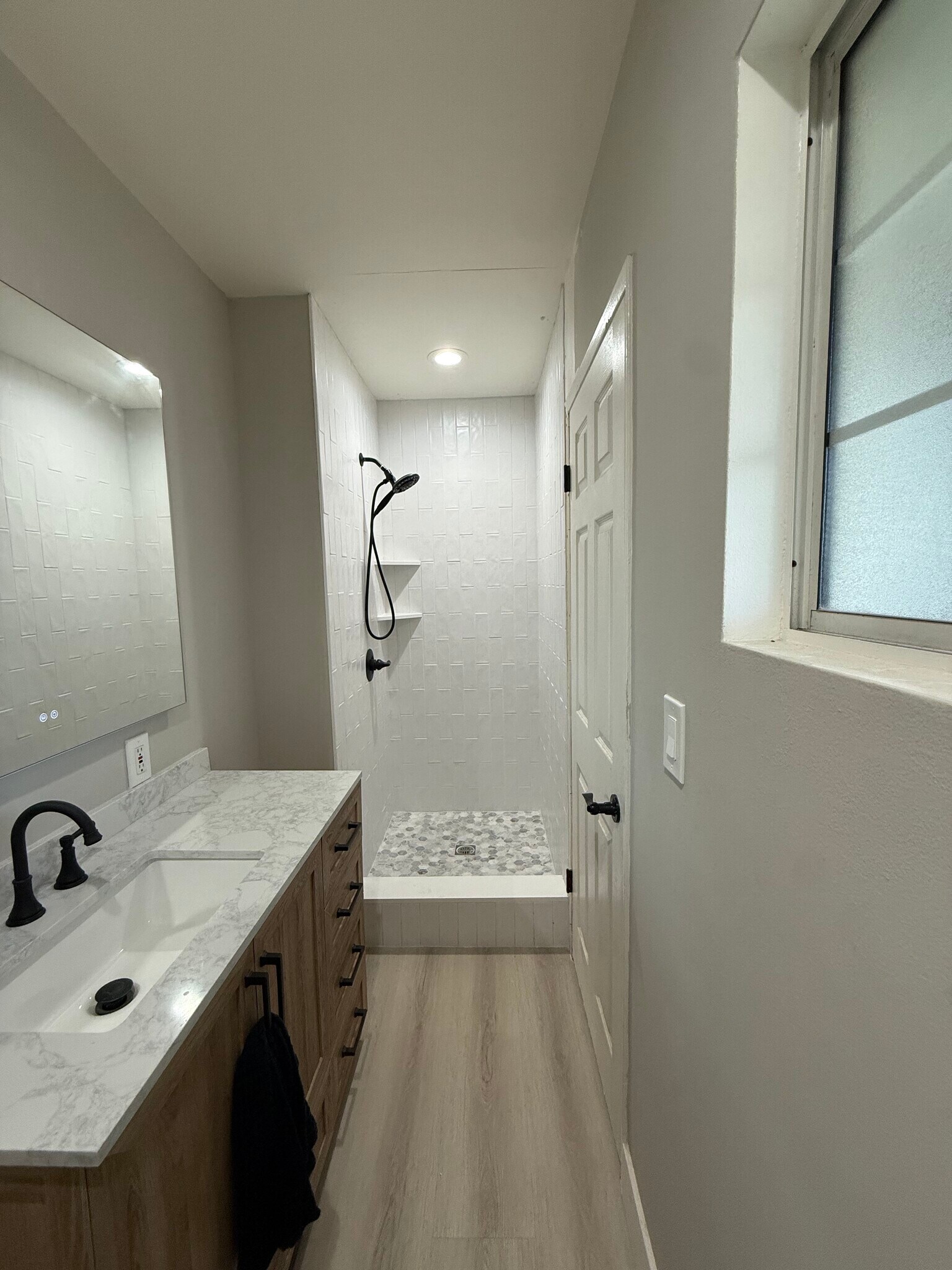 Building Photo - 7700 Alcove Ave