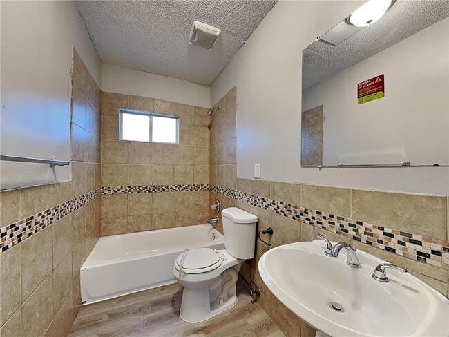 Building Photo - 3601 N Thomas Ave