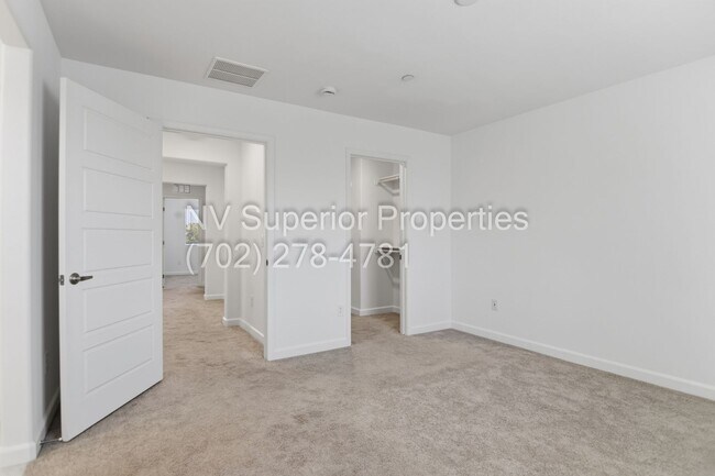 Building Photo - NW! 3 Bedroom Townhouse!! Gated!! Parks!! All Tile Floors Downstairs!! 2 Car Garage!!!