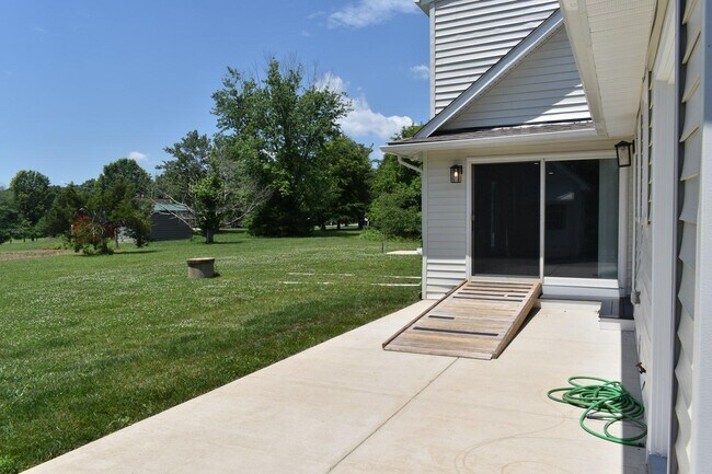 Building Photo - 4055 Ringwood Rd