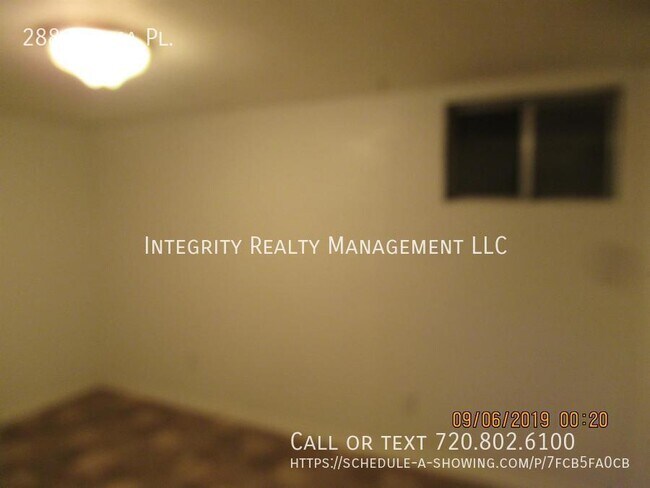 Building Photo - 2881 Loma Pl