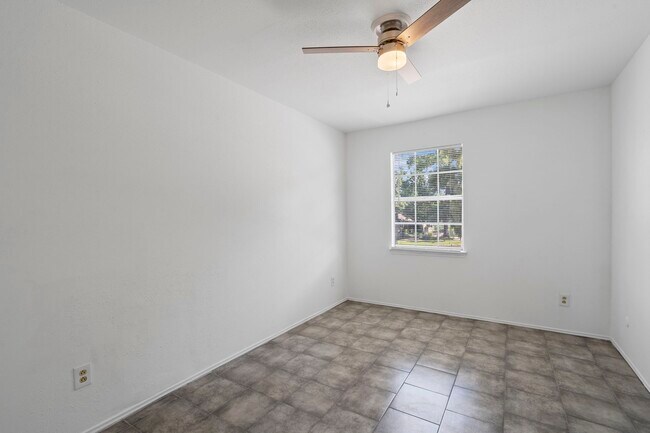 Building Photo - 5801 Lumberdale Rd