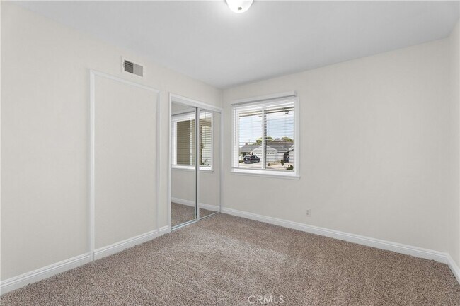 Building Photo - 17551 Misty Ln
