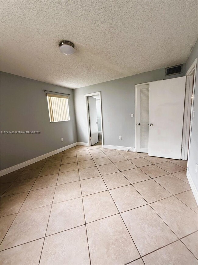 Building Photo - 8300 Sunrise Lakes Blvd