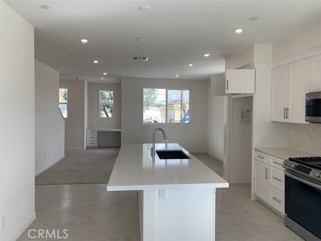 Building Photo - 11456 Artesia Blvd