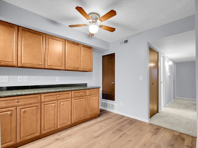 Building Photo - $1,500.00, 2-bed, 2-bath located in Denver with $500 OFF FIRST MONTH'S RENT!