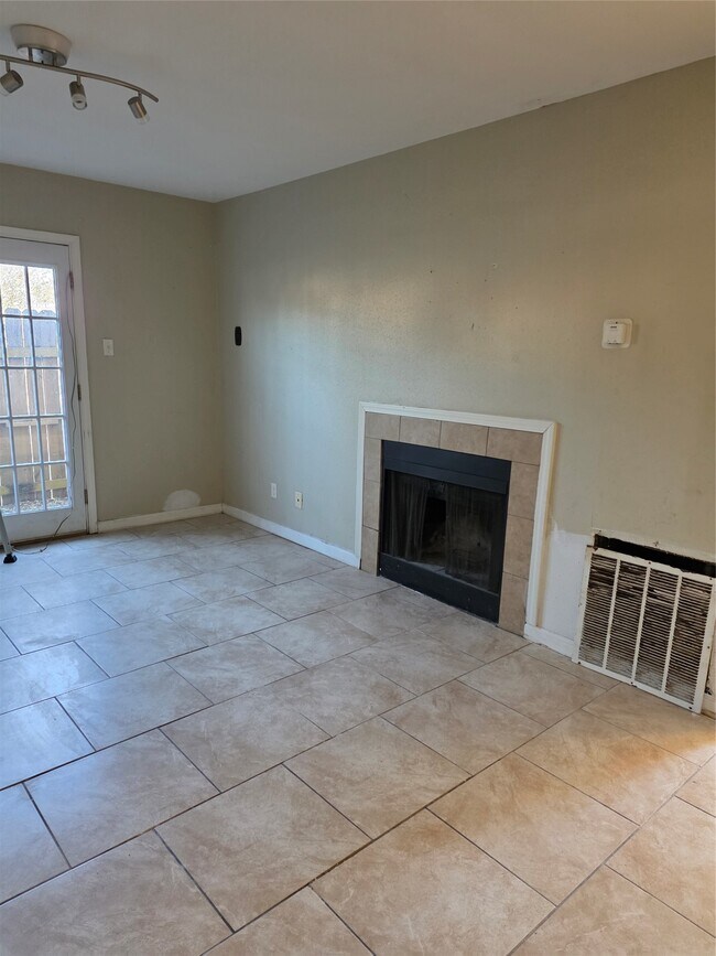 Building Photo - 12507 Ashford Meadow Dr