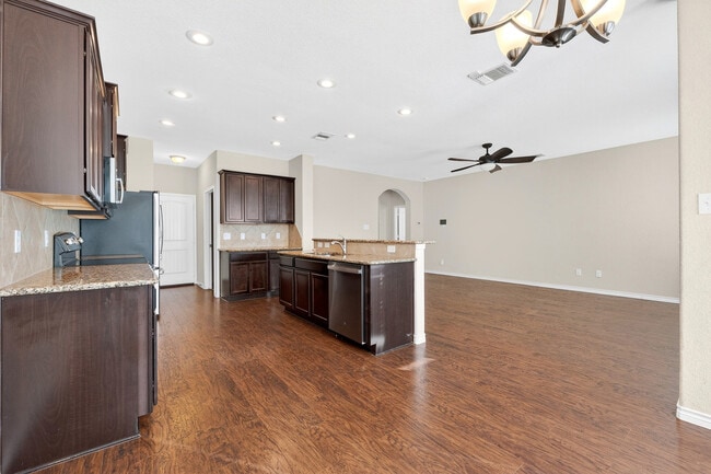 Building Photo - 6408 Tanzanite Dr