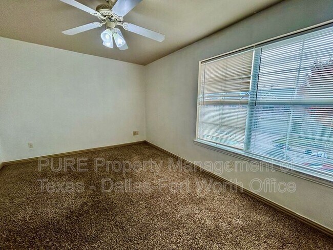 Building Photo - 2312 Calendar Ct