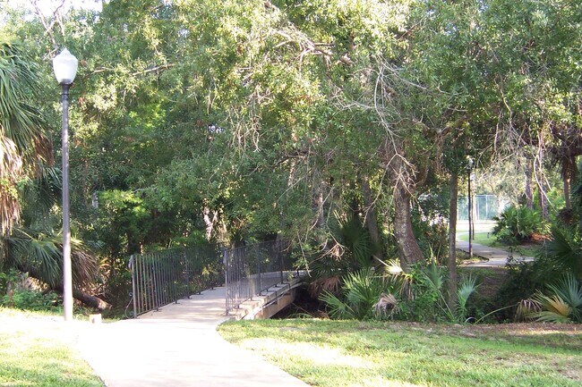 Building Photo - 26977 Spanish Gardens Dr